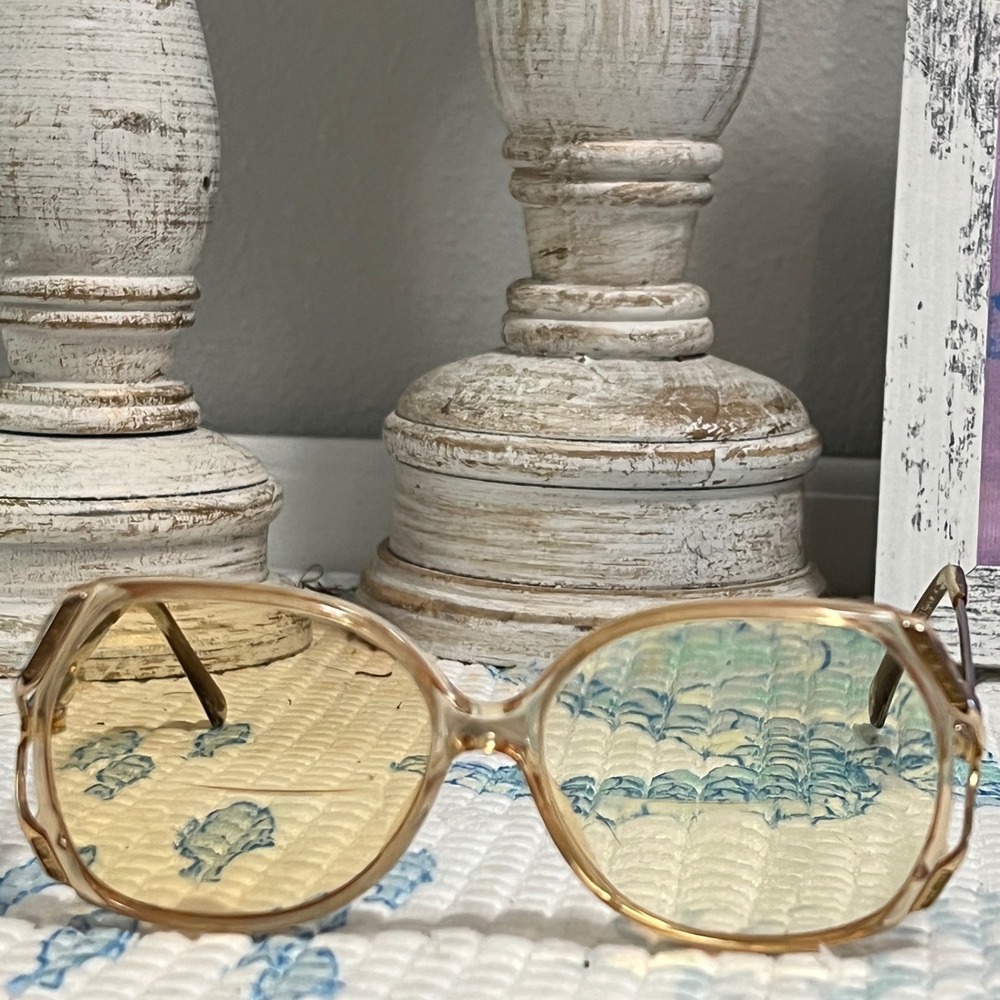 Vintage Tura Mod Sacha Oversized Geometric Amber Eyeglasses Gold Tone 56-14
